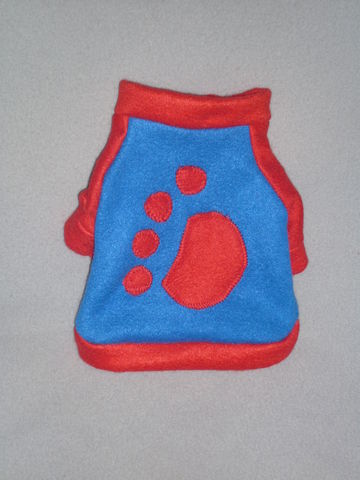 MODELO SUETER POLAR CON HUELLITA TALLAS CH $ 165 M $ 185 G $ 205 XG $ 225 XXG $ 250